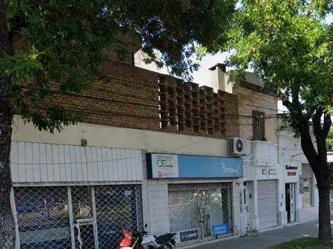 Locales Comerciales + Deposito - Av Presidente Peron 3600