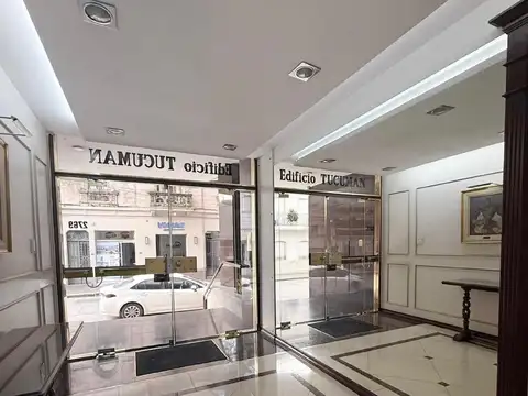 Piso exclusivo c/cochera en pleno centro