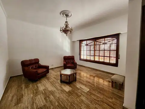 Casa en Venta en Monte Grande, USD 210.000