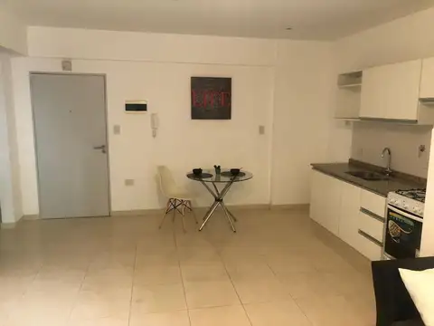 Departamento 2 ambientes c/c pocas cuadras Parque Centenario