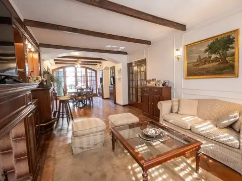 Casa en Venta con 1 cochera