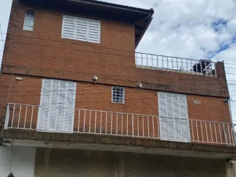 Depto Tipo Casa en Venta de 5 ambientes
