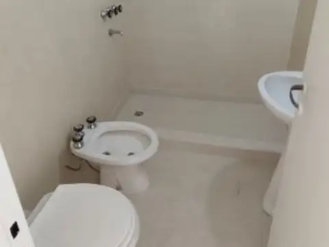 Departamento 5 ambientes con 2 baños