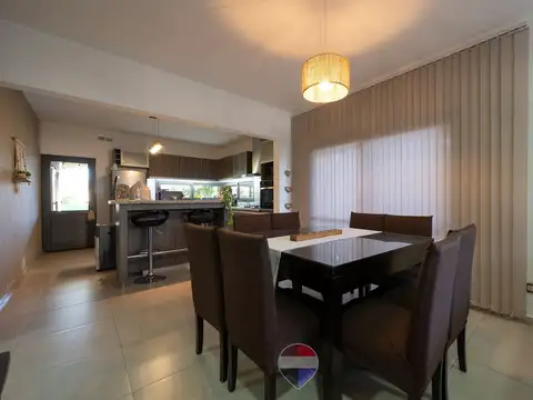 Casa 5 ambientes con 3 baños