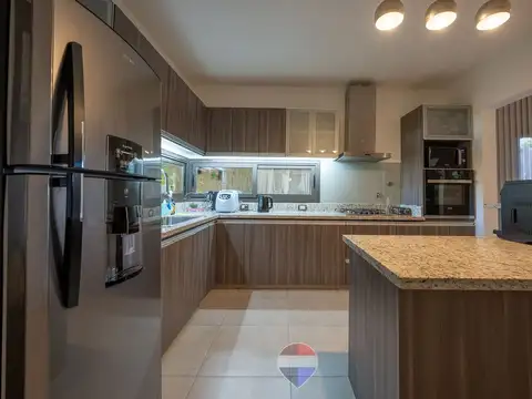 VENTA CASA 3DORM COUNTRY MENDIOLAZA APTA CREDITO