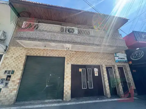 ph 3 ambientes con patio y terraza a refaccionar  CENTRO DE REMEDIOS DE ESCALADA