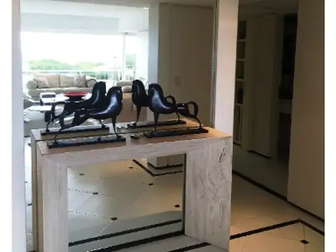 Departamento 5 ambientes con 4 baños