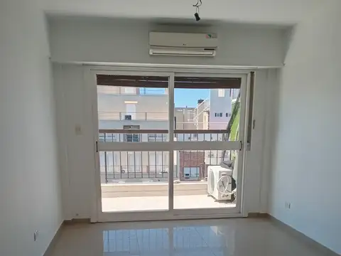 Departamento en Alquiler en Flores, $ 800.000