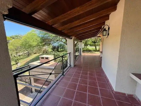 CASA CATEGORIA 3 DORM CON VISTA A LAS SIERRAS