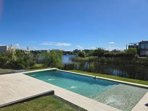 Muelles 4006, Puertos del Lago