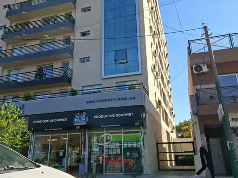 HERMOSO DPTO. 2 AMB. ZONA ITUZAINGÓ CENTRO