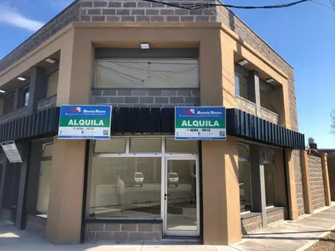 ALQUILER Excelente local sobre Av. San Martin  