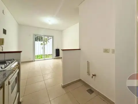 Calle 10 e/64 y 65 1500