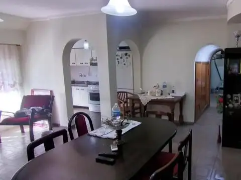 Depto Tipo Casa 3 ambientes con 1 baño