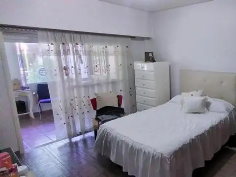 Depto Tipo Casa en Venta con 3 cocheras