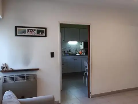 FARREL , JUAN 800, Piso 1