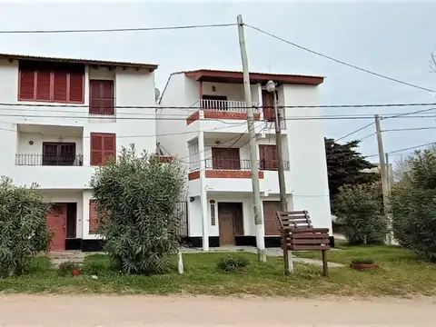 Calle 20 2700, Piso 1