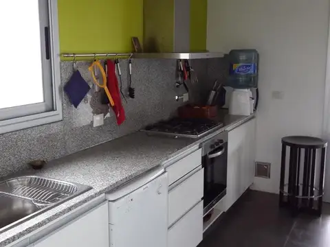 Moderna casa desarrollada en 3 plantas en El Golf 1 de Costa Esmeralda.