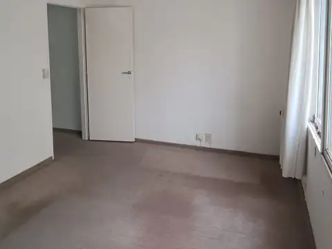 Oficina 2 ambientes con 1 baño