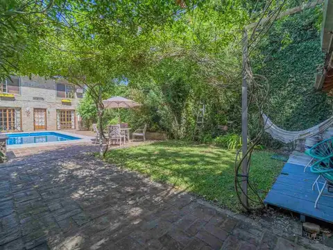 Depto Tipo Casa en Venta con 1 cocheras