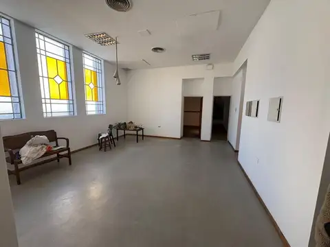CASA EN ALQUILER SAN LORENZO 1300