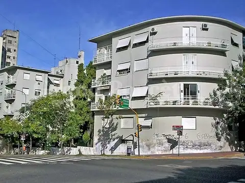 Venta Departamento de 4 Ambientes en el Edificio Casa América