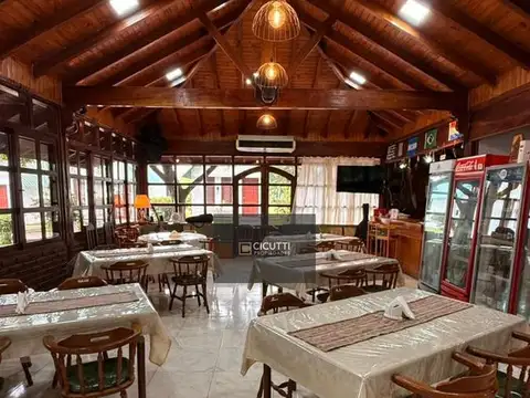 Casa en Venta en Esquina, USD 830.000