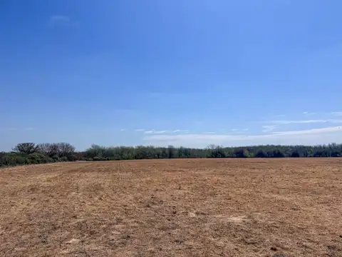 Campo mixto de 19 has con arroyo en Nogoyá