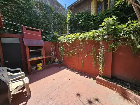 Depto Tipo Casa 5 ambientes con 2 baños