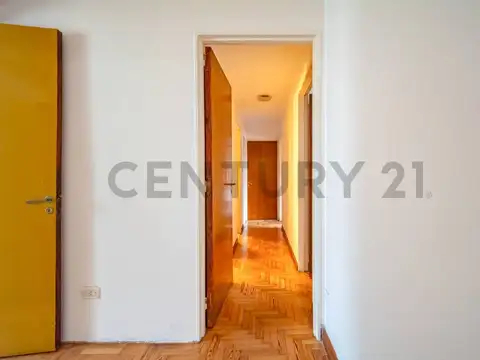 Departamento 4 ambientes con 2 baños
