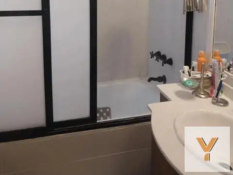 Casa 5 ambientes con 4 baños