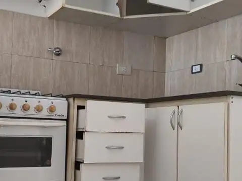 Depto Tipo Casa 3 ambientes con 2 baños