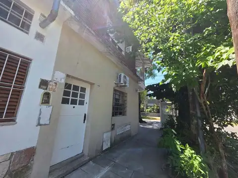 Depto Tipo Casa en Alquiler de 4 ambientes