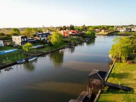 Casa 5 ambientes con 2 baños