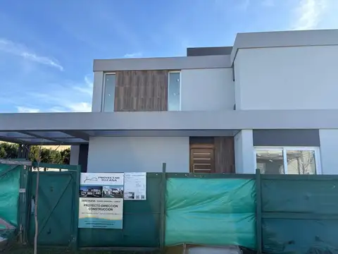 Casa en venta en Canning Barrio Santa Ines