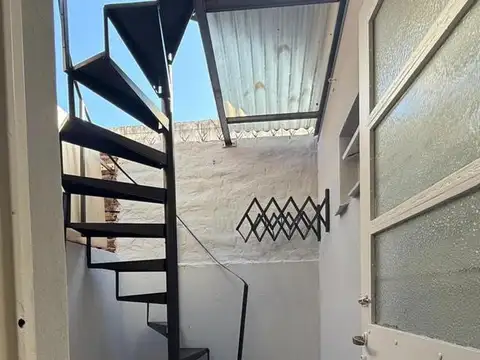 Depto Tipo Casa en Alquiler de 1 dormitorio