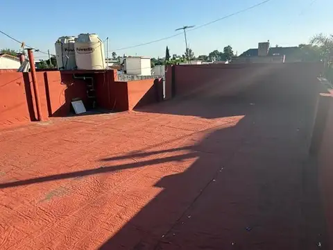 Depto Tipo Casa en Alquiler en Morón, $ 770.500
