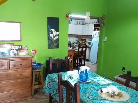casa VENTA MAS GALPON LOCAL TEMPERLEY SAN JOSE 6 AMBIENTES GARAY 5 600  IDEAL DOS familias O INVERSO