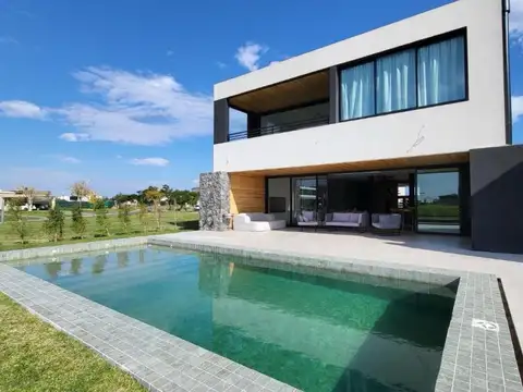 Casa en Venta de 5 dormitorios