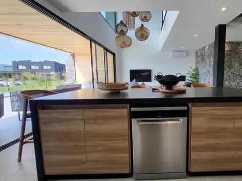 Casa en Venta al Este