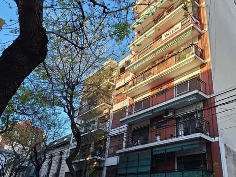 Departamento de 3 amb  al frente c/balcon 