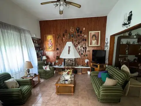 Casa Chalet  en Venta en San Antonio De Padua, Merlo, G.B.A. Zona Oeste