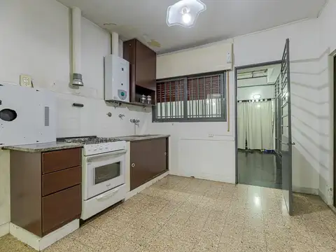 VENTA CASA  EN BARRIO ABASTO ROSARIO