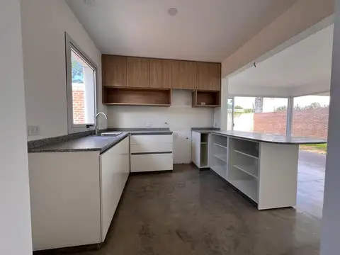 Casa en Venta en Arguello, USD 145.000