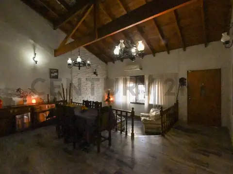 Casa 5 ambientes con 2 baños