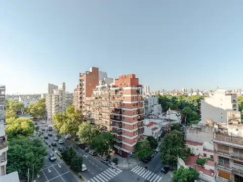 Luminoso monoambiente apto profesional en venta y alquiler, cerca de todo, en Caballito.