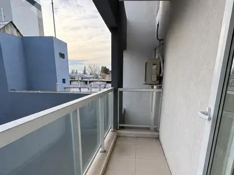 Departamento en Alquiler con 1 cocheras