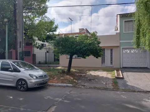 2 dormitorios con patio