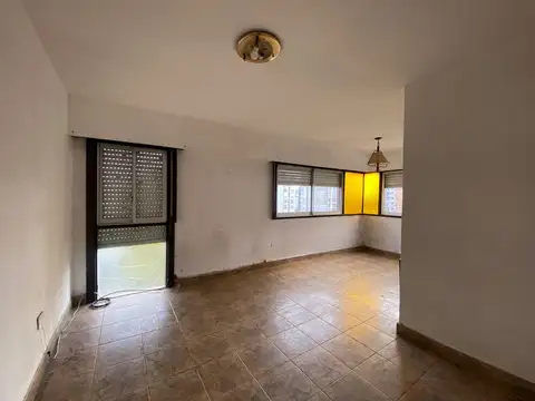 Departamento En Alquiler. Ubicado En 2 Y 56.