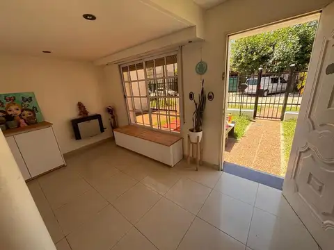 CASA 4 AMBIENTES VENTA LA TABLADA